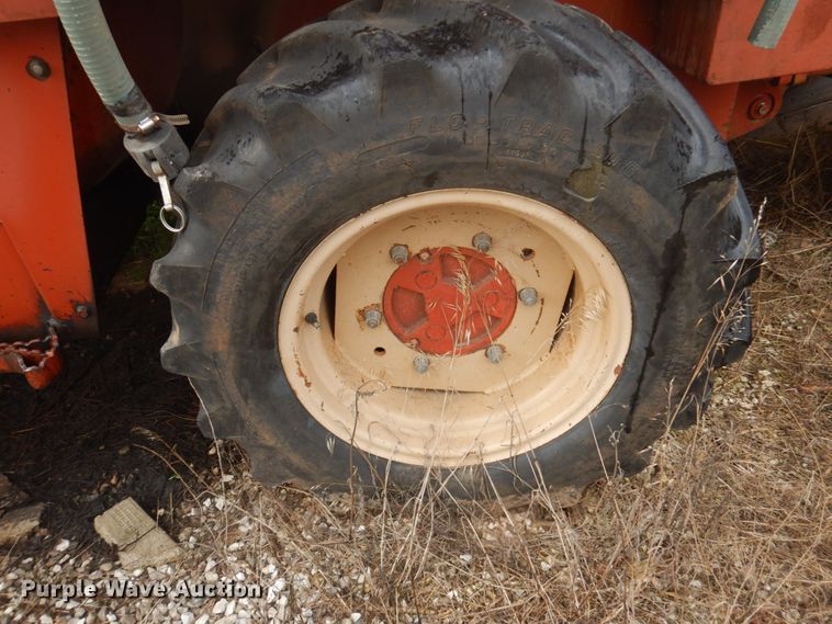 image for item HG9182 2000 Ditch Witch 8020  cable plow