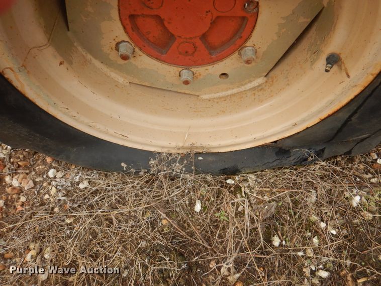 image for item HG9182 2000 Ditch Witch 8020  cable plow