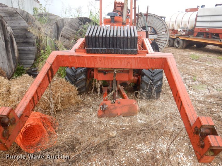 image for item HG9182 2000 Ditch Witch 8020  cable plow