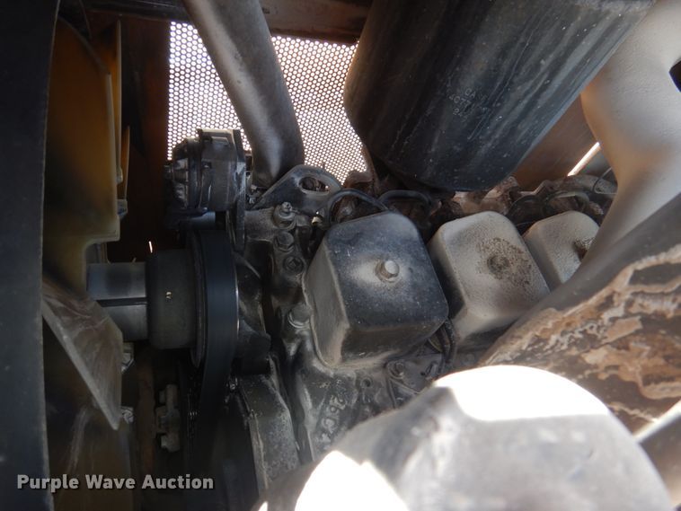 image for item HG9183 2004 Case 550H LT  dozer