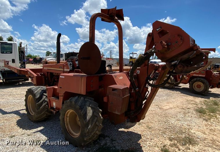 image for item HG9184 Ditch Witch 8020  cable plow