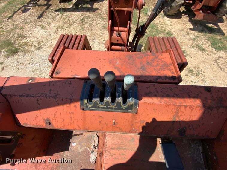 image for item HG9184 Ditch Witch 8020  cable plow