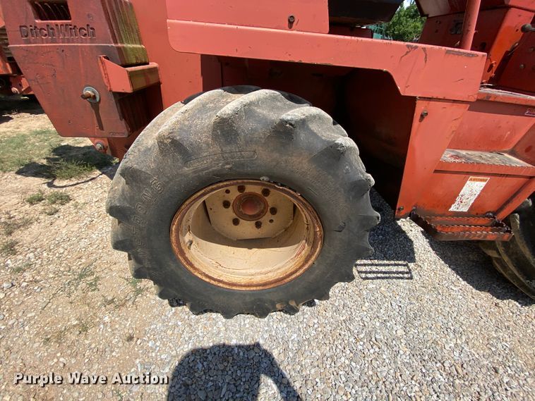 image for item HG9184 Ditch Witch 8020  cable plow