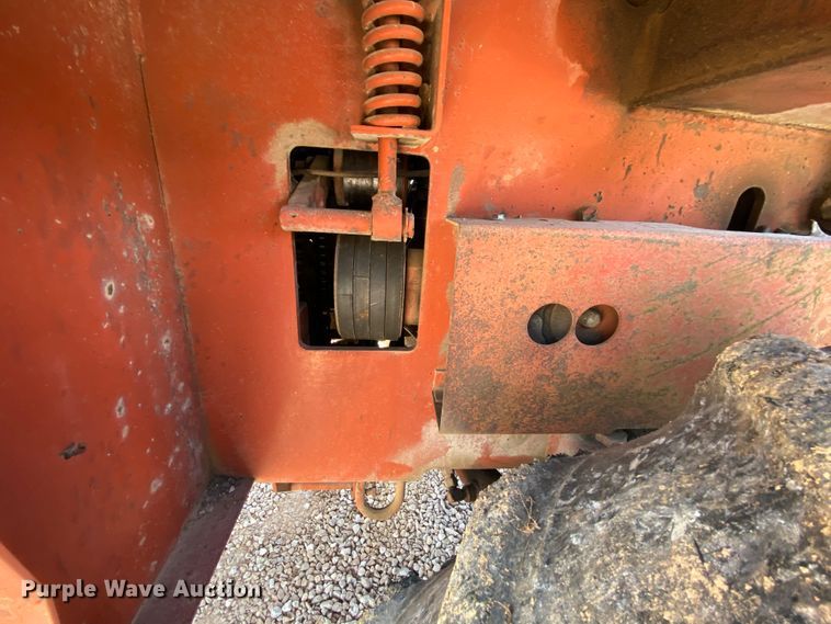 image for item HG9185 Ditch Witch 6510DD  rock saw