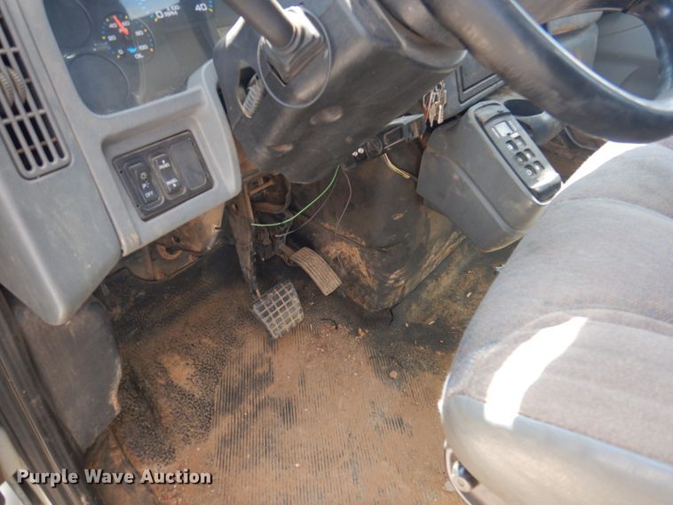 image for item HG9187 2007 International 4400  truck cab and chassis