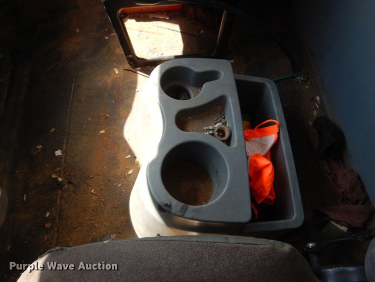 image for item HG9187 2007 International 4400  truck cab and chassis