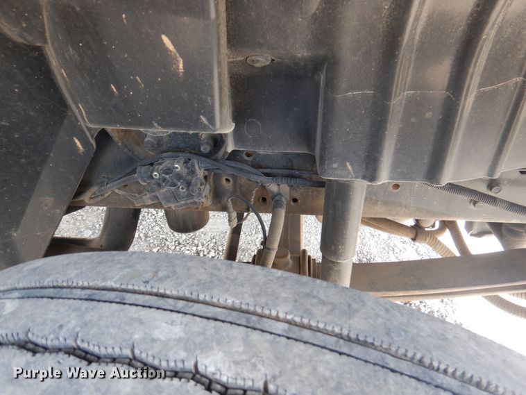 image for item HG9187 2007 International 4400  truck cab and chassis