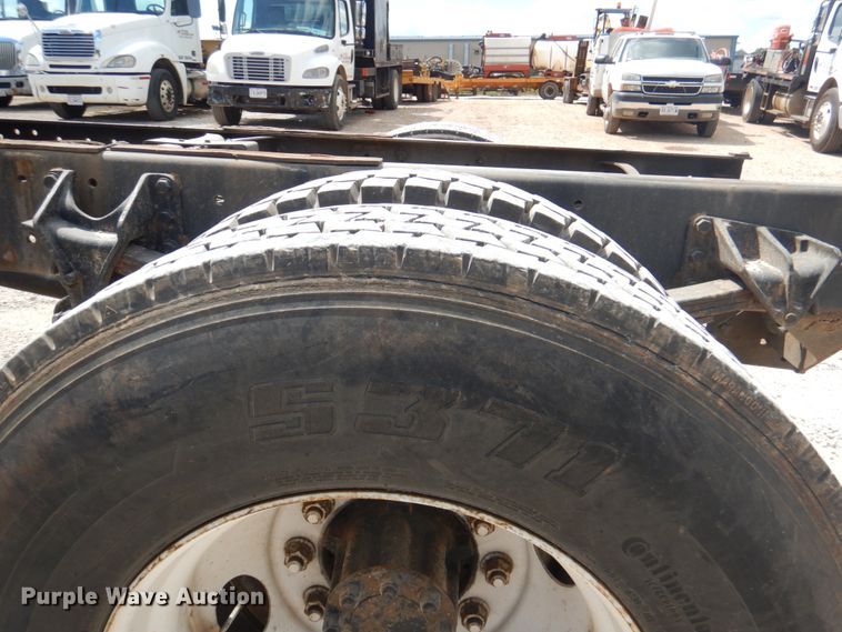 image for item HG9187 2007 International 4400  truck cab and chassis