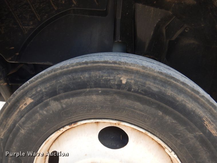 image for item HG9187 2007 International 4400  truck cab and chassis