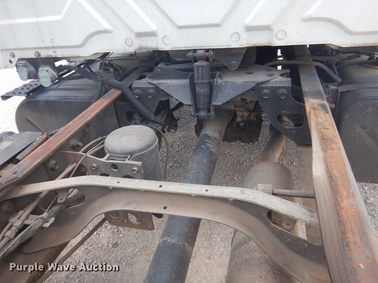 image for item HG9187 2007 International 4400  truck cab and chassis