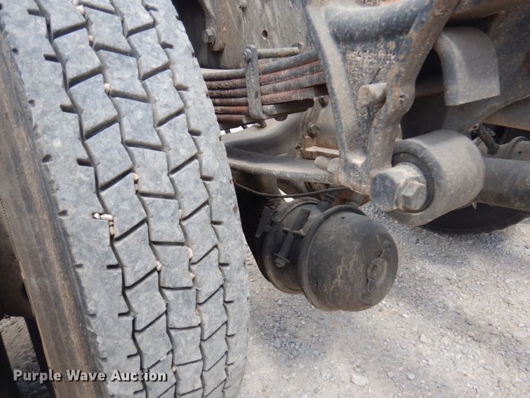 image for item HG9187 2007 International 4400  truck cab and chassis