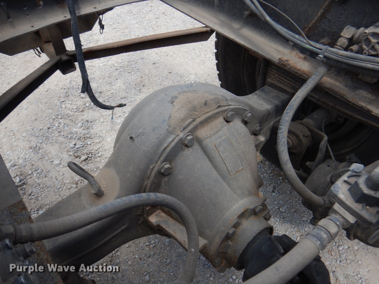 image for item HG9187 2007 International 4400  truck cab and chassis