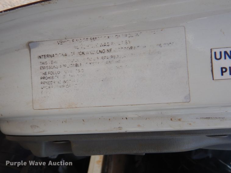 image for item HG9187 2007 International 4400  truck cab and chassis