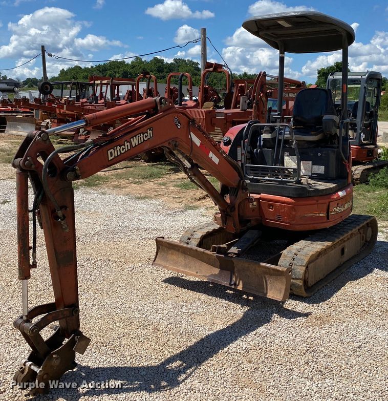 image for item HG9188 2005 Ditch Witch MX202  mini excavator