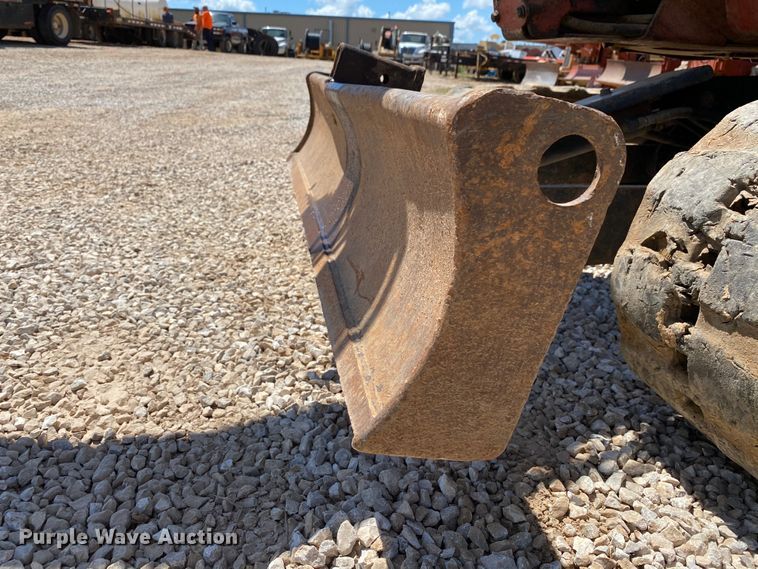 image for item HG9188 2005 Ditch Witch MX202  mini excavator