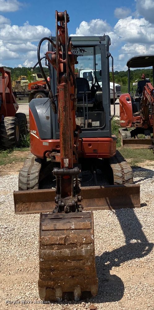 image for item HG9205 2005 Ditch Witch MX352  mini excavator