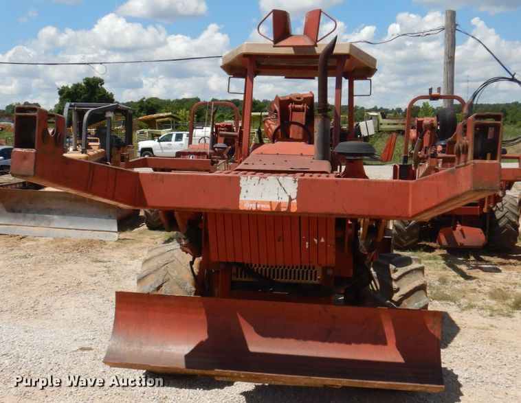 image for item HG9206 2001 Ditch Witch 8020  cable plow