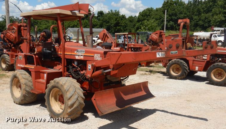 image for item HG9206 2001 Ditch Witch 8020  cable plow