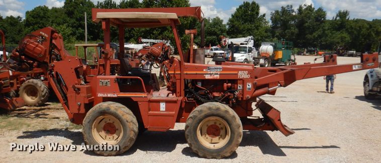 image for item HG9206 2001 Ditch Witch 8020  cable plow