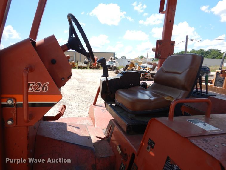 image for item HG9206 2001 Ditch Witch 8020  cable plow