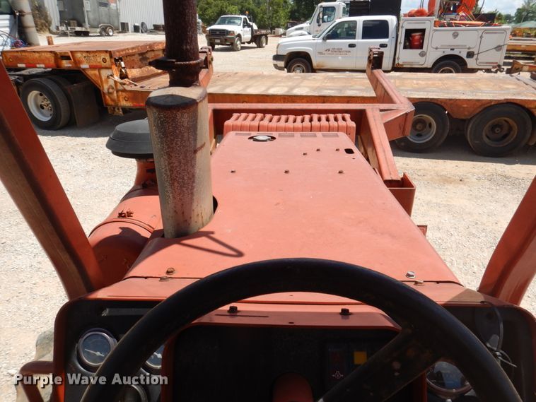 image for item HG9206 2001 Ditch Witch 8020  cable plow