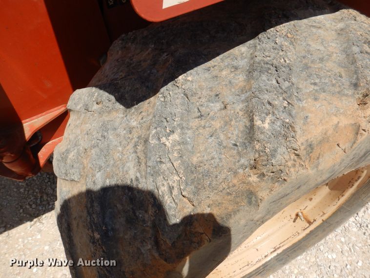 image for item HG9206 2001 Ditch Witch 8020  cable plow