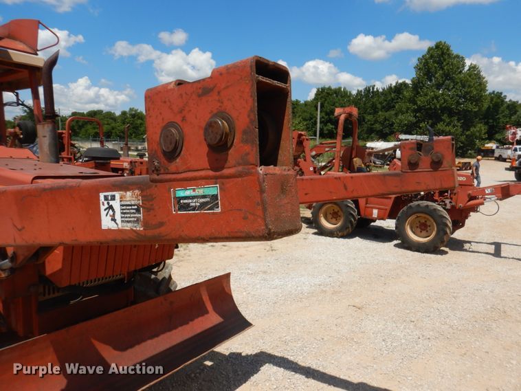 image for item HG9206 2001 Ditch Witch 8020  cable plow