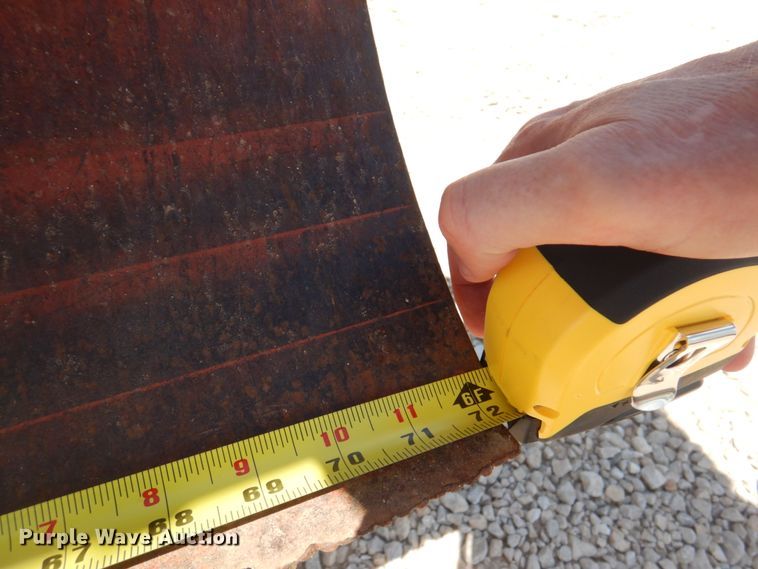 image for item HG9206 2001 Ditch Witch 8020  cable plow