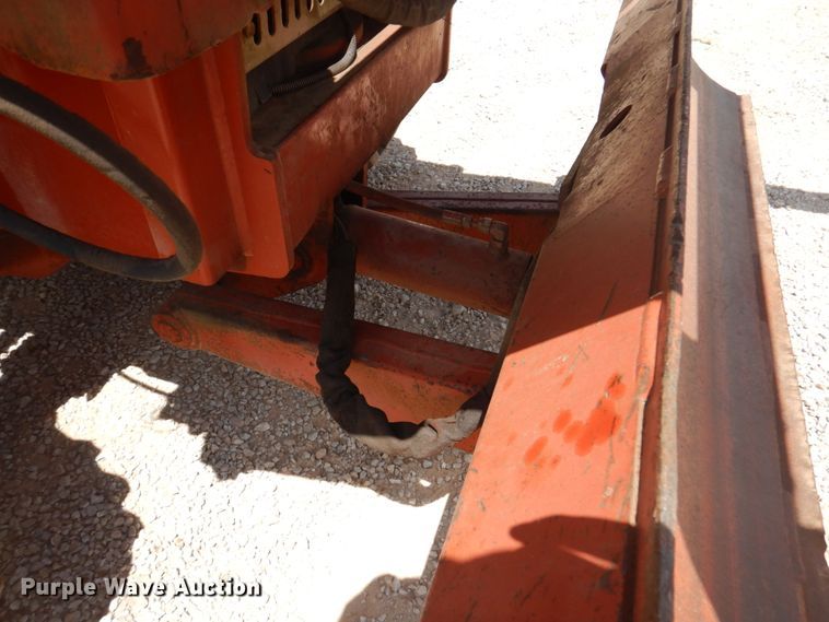image for item HG9206 2001 Ditch Witch 8020  cable plow