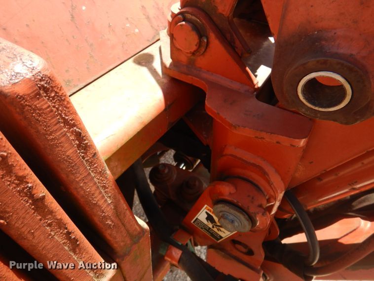 image for item HG9206 2001 Ditch Witch 8020  cable plow