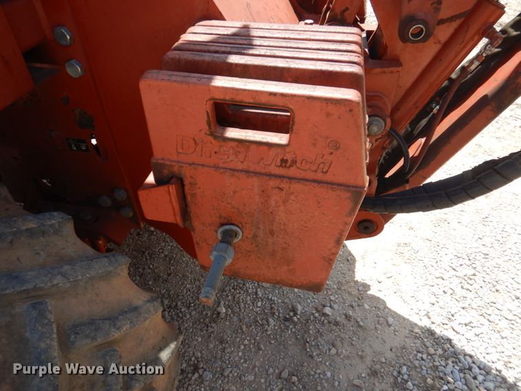 image for item HG9206 2001 Ditch Witch 8020  cable plow