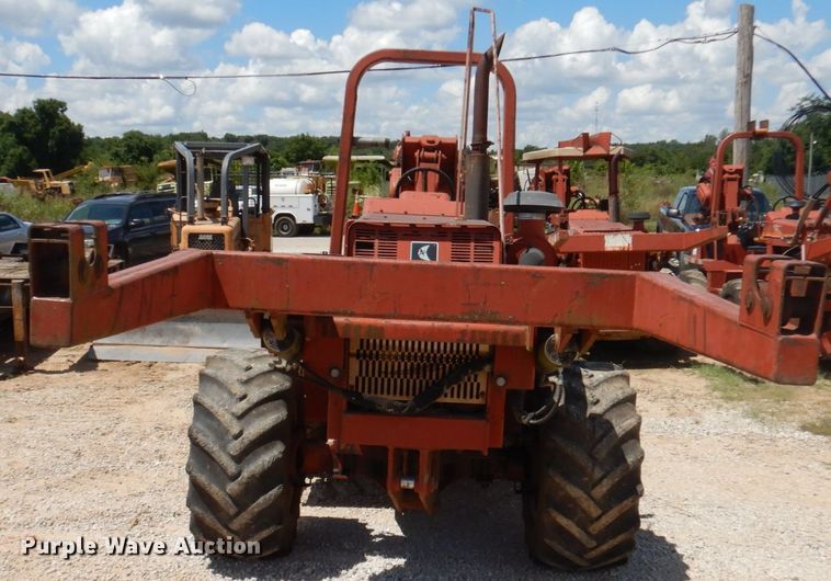 image for item HG9207 2001 Ditch Witch 8020  cable plow