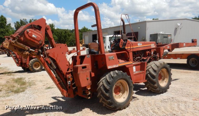 image for item HG9207 2001 Ditch Witch 8020  cable plow