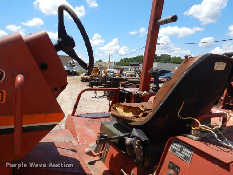 image for item HG9207 2001 Ditch Witch 8020  cable plow