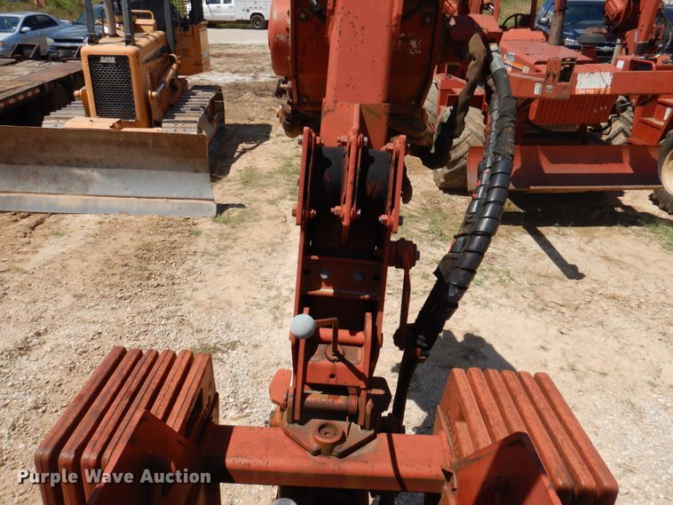 image for item HG9207 2001 Ditch Witch 8020  cable plow