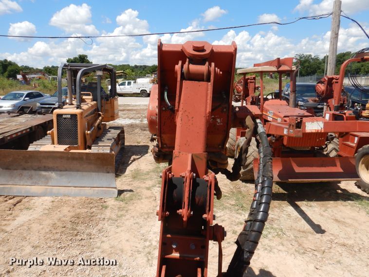 image for item HG9207 2001 Ditch Witch 8020  cable plow