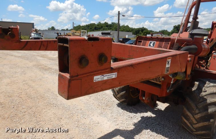 image for item HG9207 2001 Ditch Witch 8020  cable plow