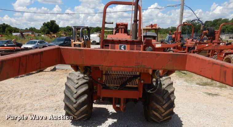 image for item HG9207 2001 Ditch Witch 8020  cable plow