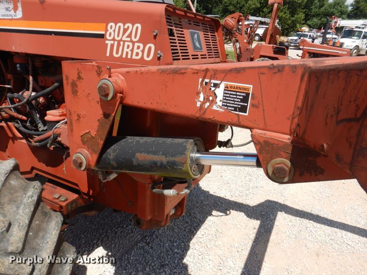 image for item HG9207 2001 Ditch Witch 8020  cable plow