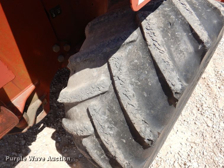 image for item HG9207 2001 Ditch Witch 8020  cable plow