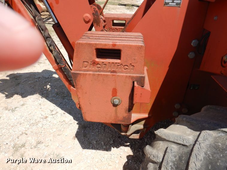 image for item HG9207 2001 Ditch Witch 8020  cable plow