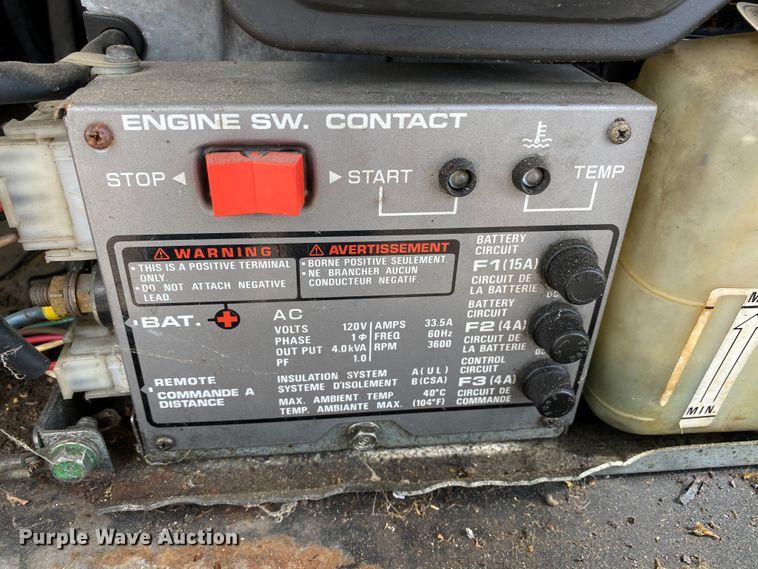 image for item HG9208 2002 Chevrolet Express 3500  box truck