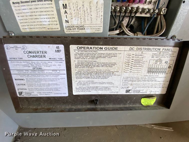 image for item HG9208 2002 Chevrolet Express 3500  box truck