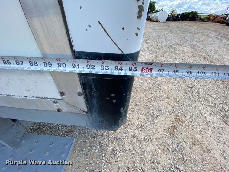 image for item HG9208 2002 Chevrolet Express 3500  box truck