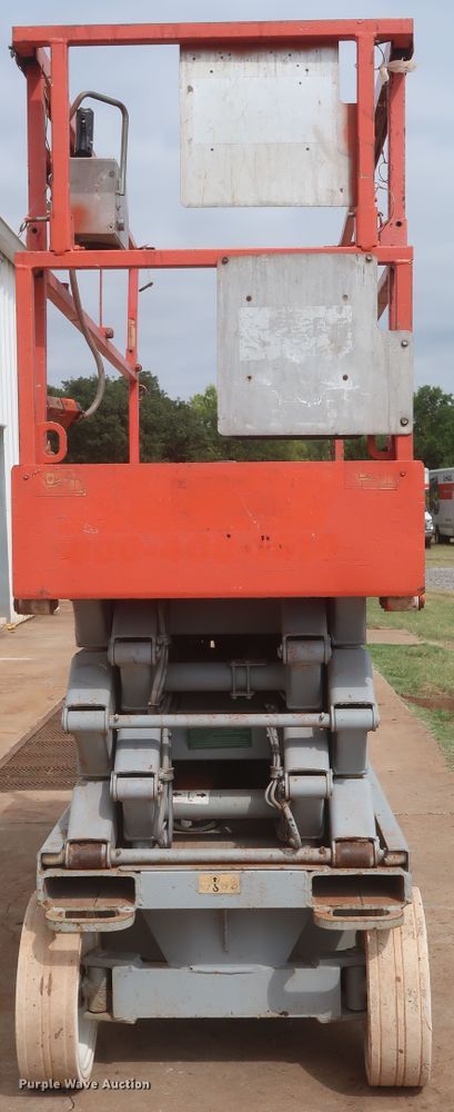 image for item HJ9325 Skyjack SJIII 3226  scissor lift