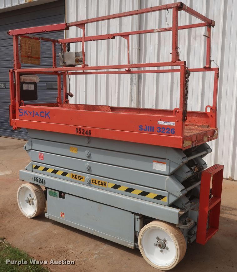image for item HJ9325 Skyjack SJIII 3226  scissor lift