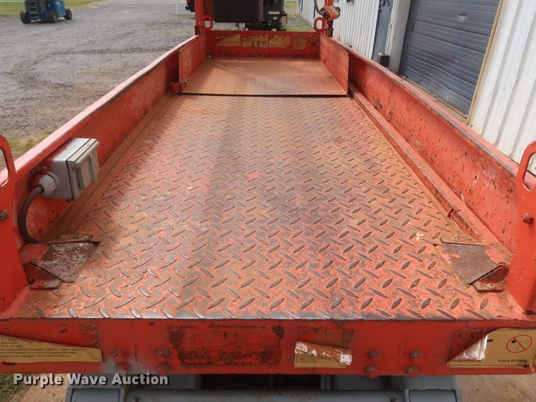 image for item HJ9325 Skyjack SJIII 3226  scissor lift