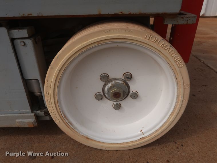 image for item HJ9325 Skyjack SJIII 3226  scissor lift