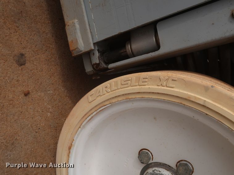 image for item HJ9325 Skyjack SJIII 3226  scissor lift