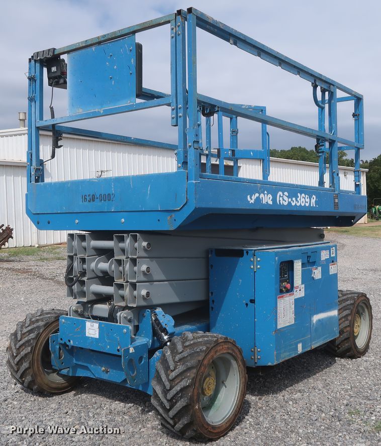 image for item HJ9326 2012 Genie GS-3369RT  scissor lift